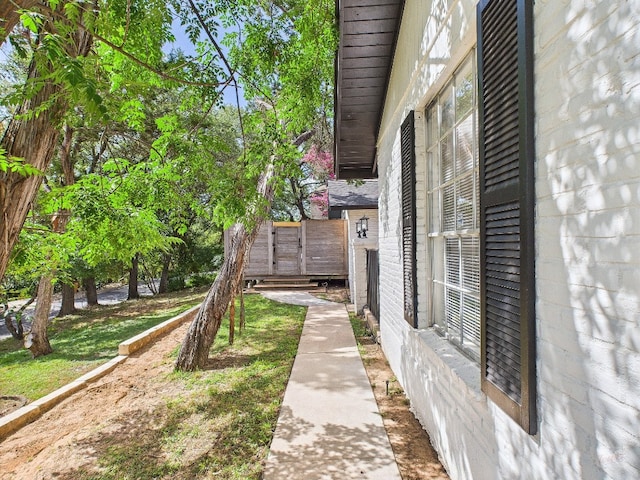 6108 Shadow Valley Dr Unit B, Austin, TX 78731 - view of yard