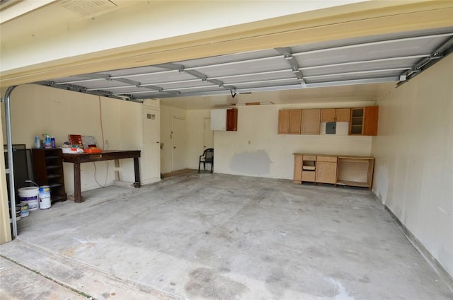 2200 Frontier Trl, Round Rock, TX 78681 - view of garage