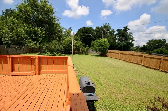 2200 Frontier Trl, Round Rock, TX 78681 - wooden terrace featuring a fenced backyard