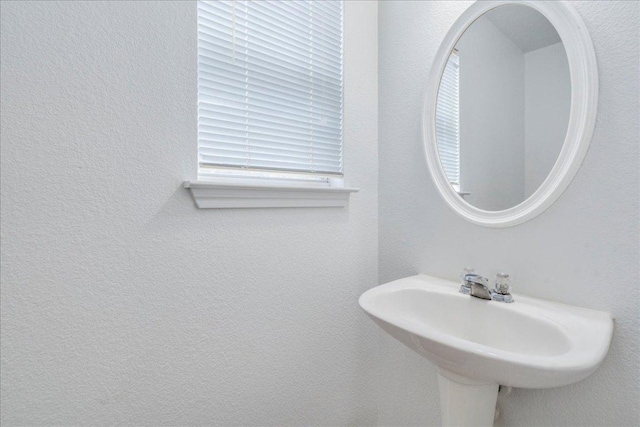 618 Lavaca Loop, Elgin, TX 78621 - bathroom featuring a sink