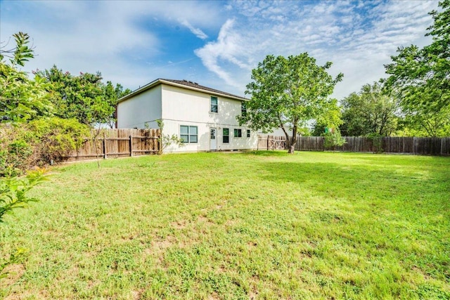 618 Lavaca Loop, Elgin, TX 78621 - view of fenced backyard