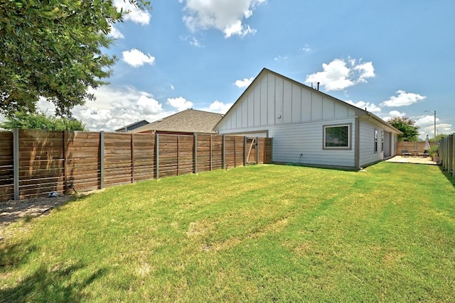 5512 Baythorne Dr, Austin, TX 78747 - view of fenced backyard