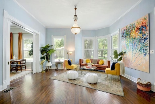 200 Garwood St, Smithville, TX 78957 - living room with wood finished floors and crown molding