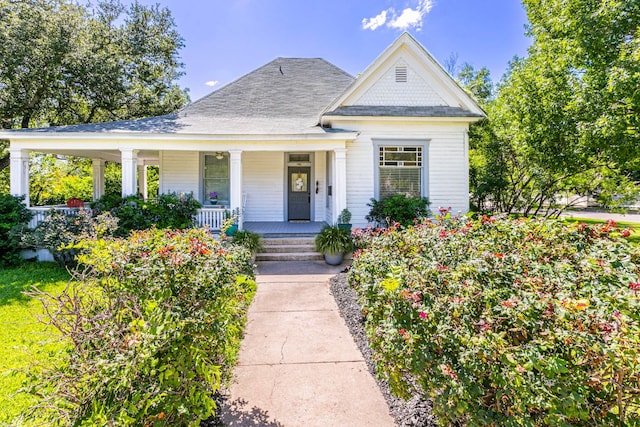 618 N Penelope St, Belton, TX 76513 - view of front of property featuring a porch