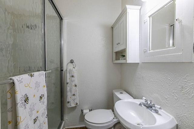 618 N Penelope St, Belton, TX 76513 - full bath with a stall shower and a sink