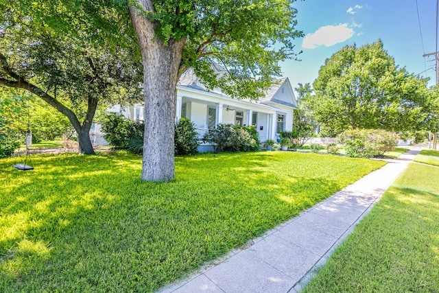 618 N Penelope St, Belton, TX 76513 - view of front of house with a front yard and a porch