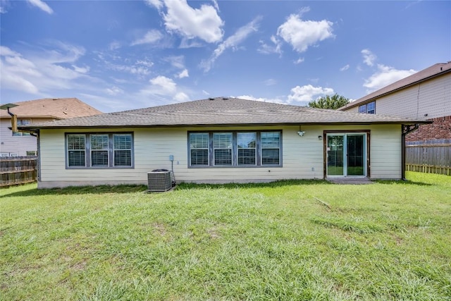 19700 San Chisolm Dr, Round Rock, TX 78664 - rear view of property featuring a fenced backyard