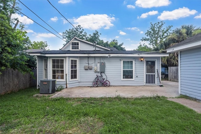 1211 S 17th St, Temple, TX 76504 - rear view of property featuring a patio
