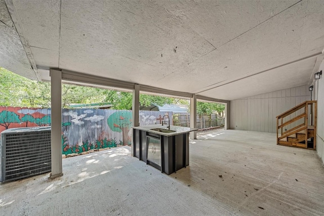 1524 E E Ave B, Temple, TX 76501 - fenced backyard with a patio area