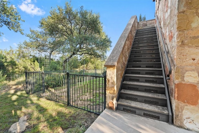 205 Hi Ridge Rd, Horseshoe Bay, TX 78657 - view of stairway