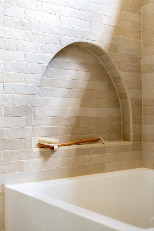 3003 W French Pl Unit 1, Austin, TX 78722 - bathroom with a bath