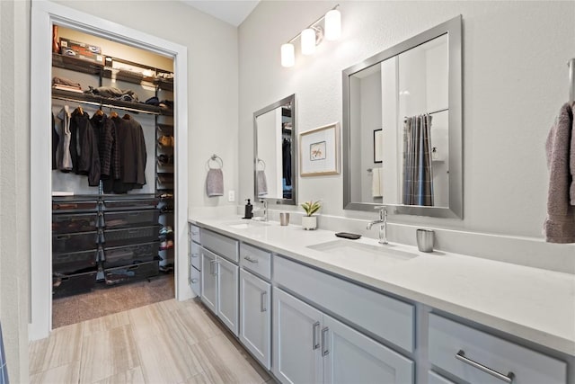 4501 Jackson Ave Unit 5301, Austin, TX 78731 - full bath featuring double vanity and a walk in closet