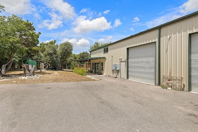 705 Peregrine Way, Leander, TX 78641 - view of detached garage