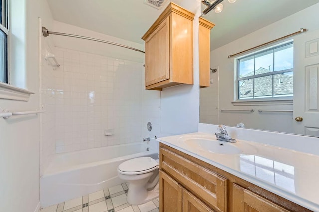 2920 Thrushwood Dr, Austin, TX 78757 - bathroom featuring vanity and washtub / shower combination