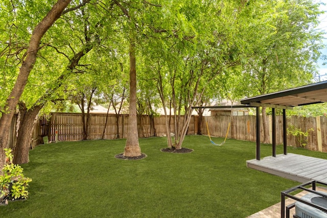 3050 Beacon Fld, San Antonio, TX 78245 - fenced backyard featuring a deck