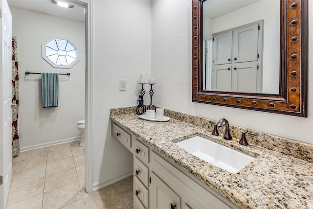 5731 Sam Houston Cir, Austin, TX 78731 - bathroom featuring vanity and tile patterned floors