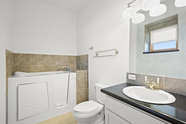 913 Taulbee Ln, Austin, TX 78757 - bathroom featuring vanity and a bath