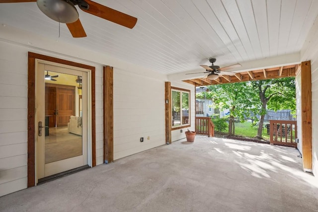 913 Taulbee Ln, Austin, TX 78757 - view of patio / terrace with a ceiling fan
