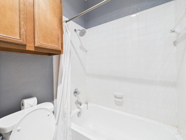 2901 San Jacinto Blvd Unit 110, Austin, TX 78705 - full bathroom with shower / bath combo and toilet