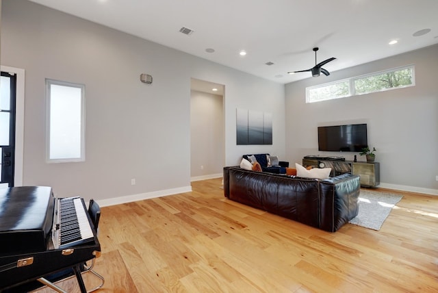 2005 Palo Duro Rd, Austin, TX 78757 - living room featuring a ceiling fan, light wood finished floors, and recessed lighting