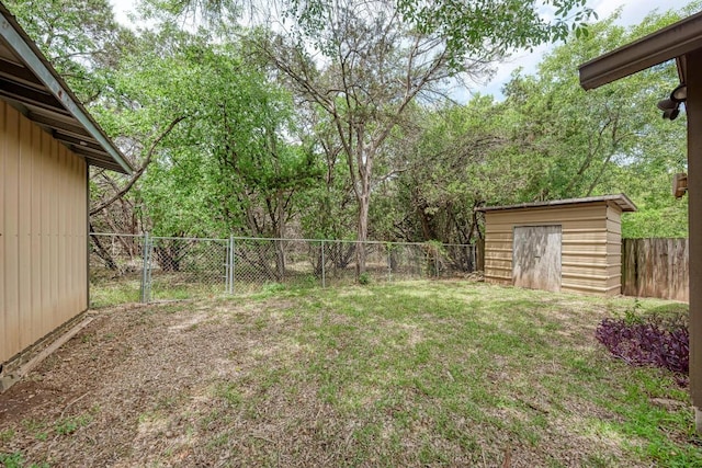 6606 Lancret Hill Dr, Austin, TX 78745 - fenced backyard featuring a shed