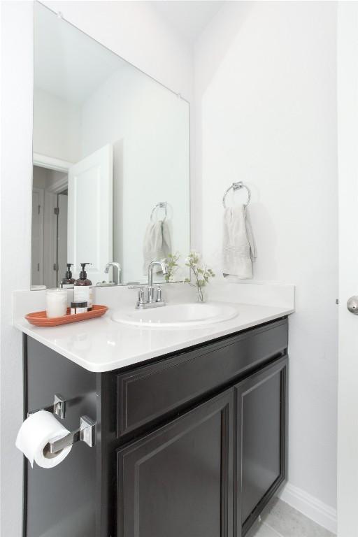 114 Creek Hollow Dr, Hutto, TX 78634 - bathroom featuring vanity