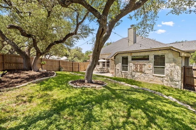 4 Country Ct, Wimberley, TX 78676 - fenced backyard with a patio area