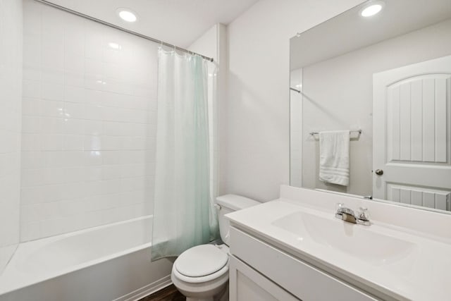 1004 Norway, Seguin, TX 78155 - full bathroom with vanity, shower / tub combo with curtain, and recessed lighting
