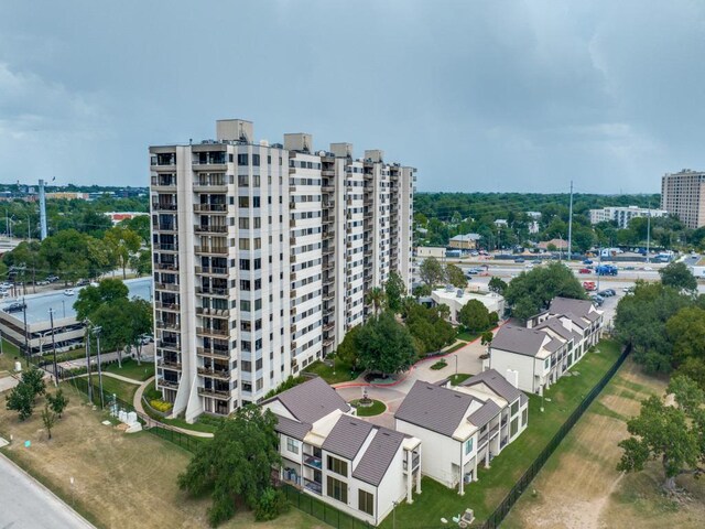 40 N Interstate 35 Unit 2D1, Austin, TX 78701 - aerial view of apartment complex