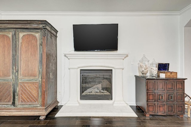 518 Victoria Dr, Cedar Park, TX 78613 - detailed view of wood finished floors, ornamental molding, and a glass covered fireplace