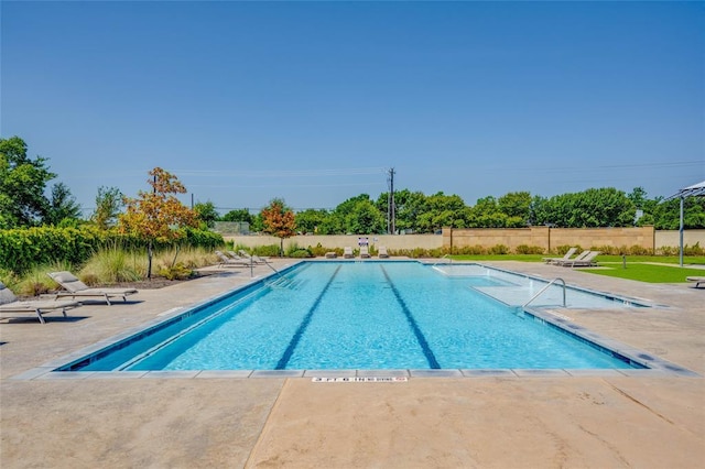 604 John Muir Trl, Leander, TX 78641 - community pool with a patio