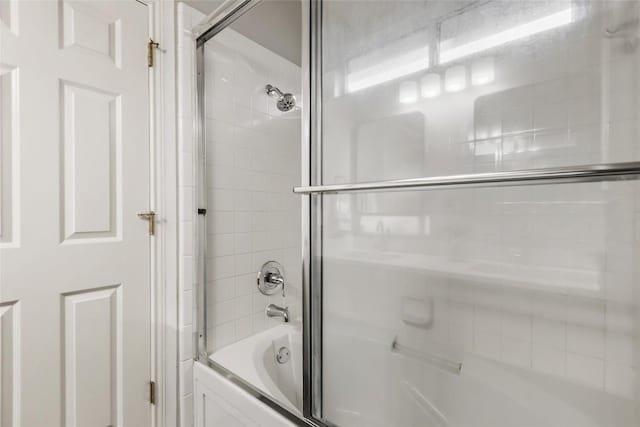216 Watergate Way, Hutto, TX 78634 - bathroom with enclosed tub / shower combo