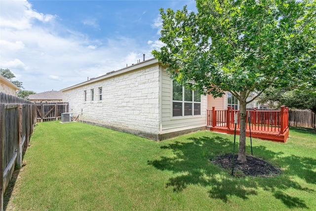 3805 Wales Ct Unit 611, Round Rock, TX 78681 - fenced backyard featuring a wooden deck