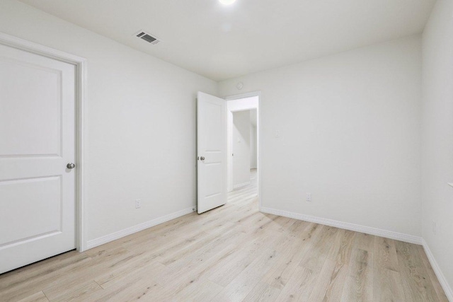 1808 Fawn Ridge Trl, Round Rock, TX 78681 - empty room with light wood-style flooring and baseboards