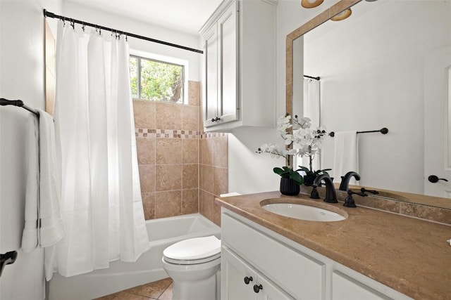 8540 Adirondack Trl Unit 21, Austin, TX 78759 - bathroom featuring vanity, shower / tub combo, and tile patterned floors