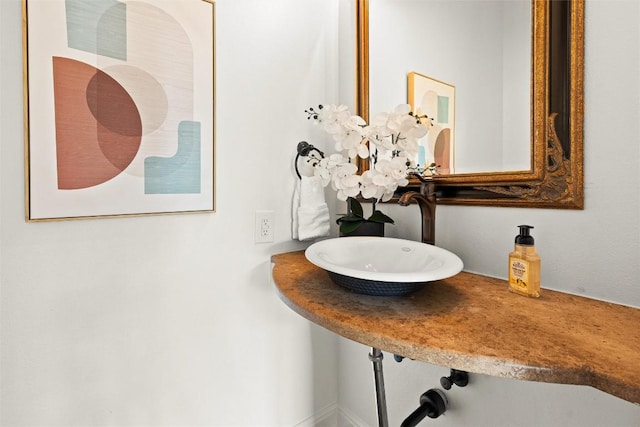 8540 Adirondack Trl Unit 21, Austin, TX 78759 - bathroom featuring a sink
