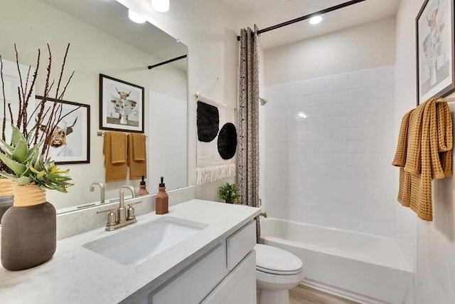 2420 Ekvall Dr, Round Rock, TX 78665 - bathroom with vanity and shower / tub combo with curtain