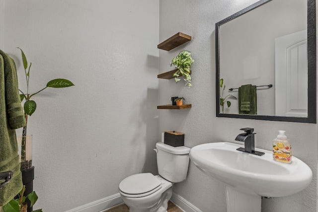 1231 Tumbleweed Trl, Temple, TX 76502 - bathroom with toilet and baseboards