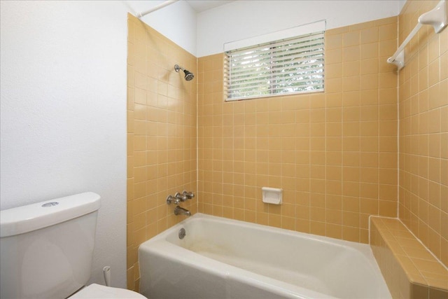 114 Pecan Dr, Elgin, TX 78621 - full bath featuring toilet and shower / tub combination