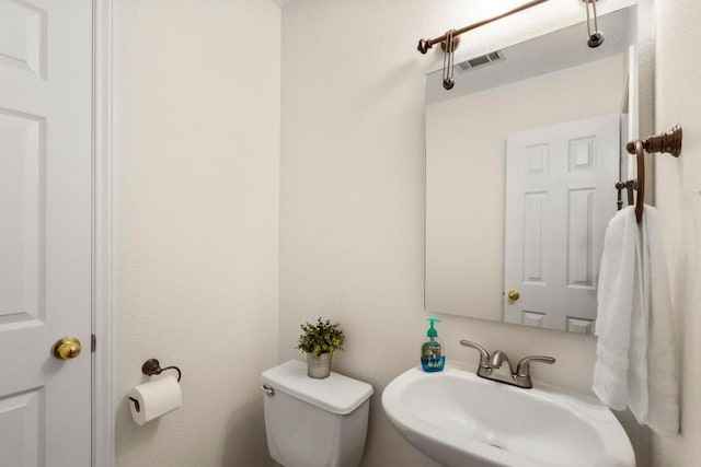 1449 Sir Thopas Trl, Austin, TX 78748 - bathroom with a sink and toilet