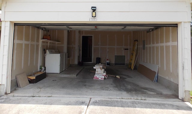 15110 Chamberlain Ct, Austin, TX 78724 - garage with washer and dryer