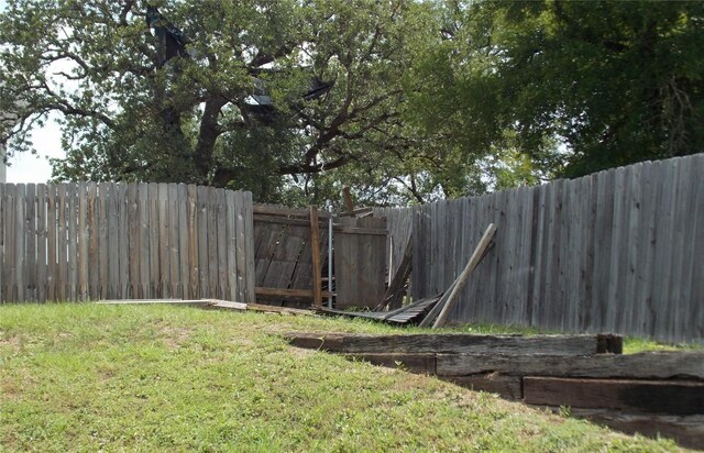 15110 Chamberlain Ct, Austin, TX 78724 - view of fenced backyard
