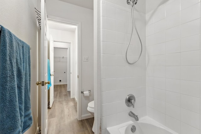 107 Chandler View Trl, Round Rock, TX 78665 - full bath with wood finished floors and shower / washtub combination