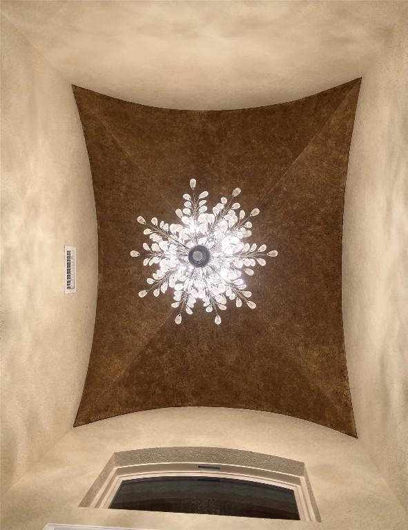 129 S Abrego Xing S, Floresville, TX 78114 - detailed view