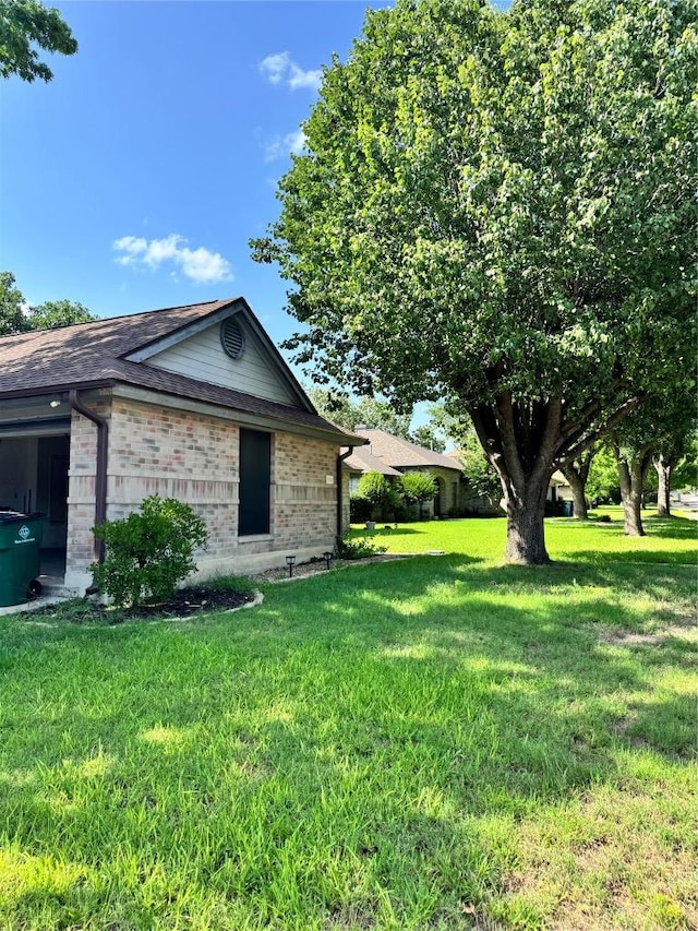 1000 Twin Creek Dr, Pflugerville, TX 78660 - view of green lawn