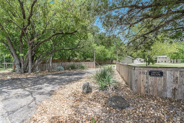 2308 Flite Acres Rd, Wimberley, TX 78676 - view of yard