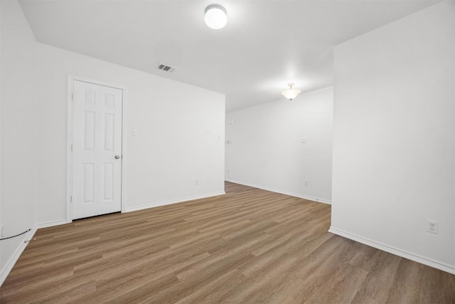 9207 Sandyford Ct, Killeen, TX 76542 - spare room featuring wood finished floors and baseboards