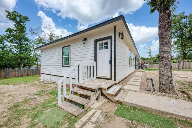 114 Crepe Myrtle Pkwy, Elgin, TX 78621 - back of house