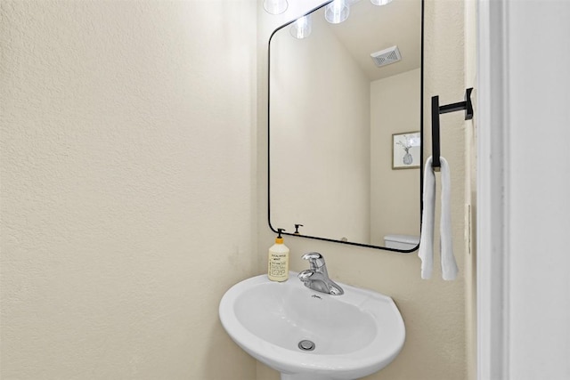 3528 Ruby Red Dr, Austin, TX 78728 - bathroom featuring a sink