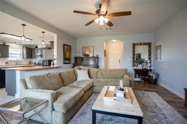 1410 Sherry Dr, Taylor, TX 76574 - photo 7